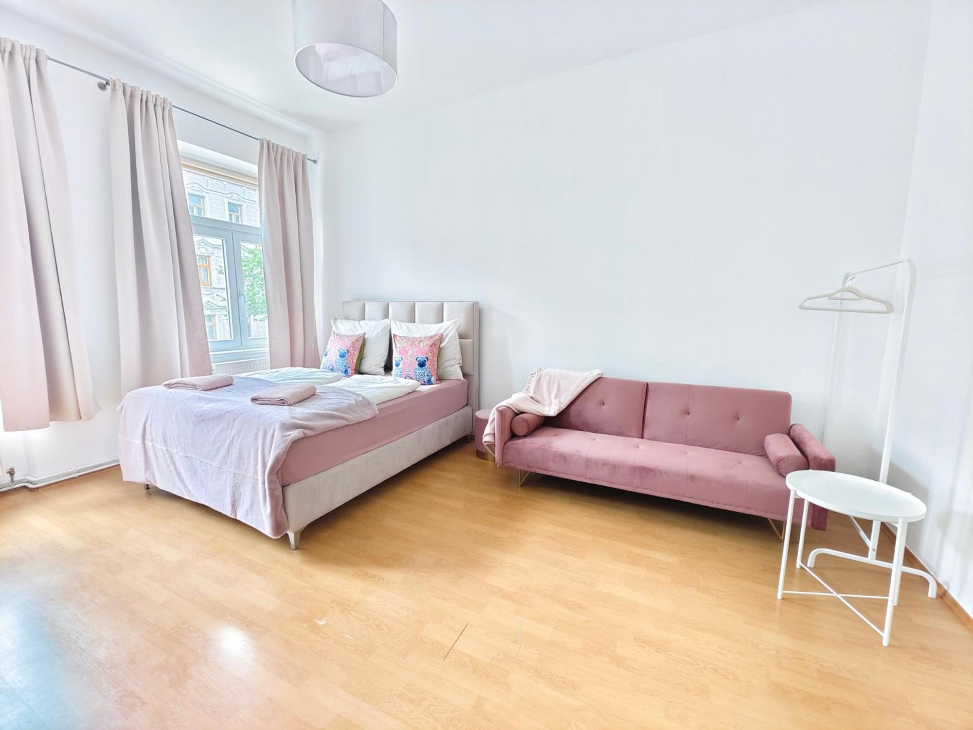 The Rose - Near Schoenbrunn Palace Appartement *