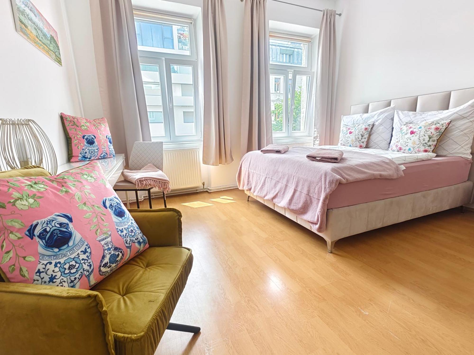 The Rose - Near Schoenbrunn Palace Appartement *